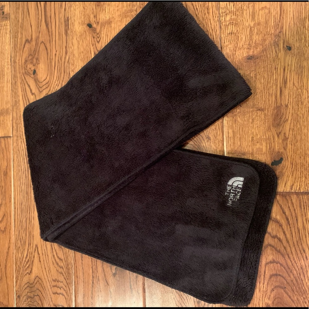 North Face scarf
